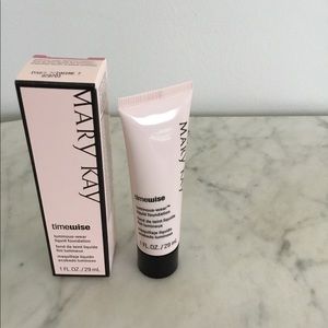 Ivory 7 TimeWise Luminous-Wear Liquid Foundation NIB